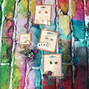 Halloween lot earrings and keychain/clip‎